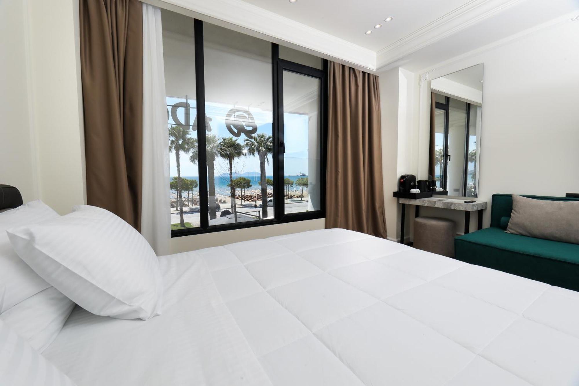 Hotel Adore Vlore Exterior photo