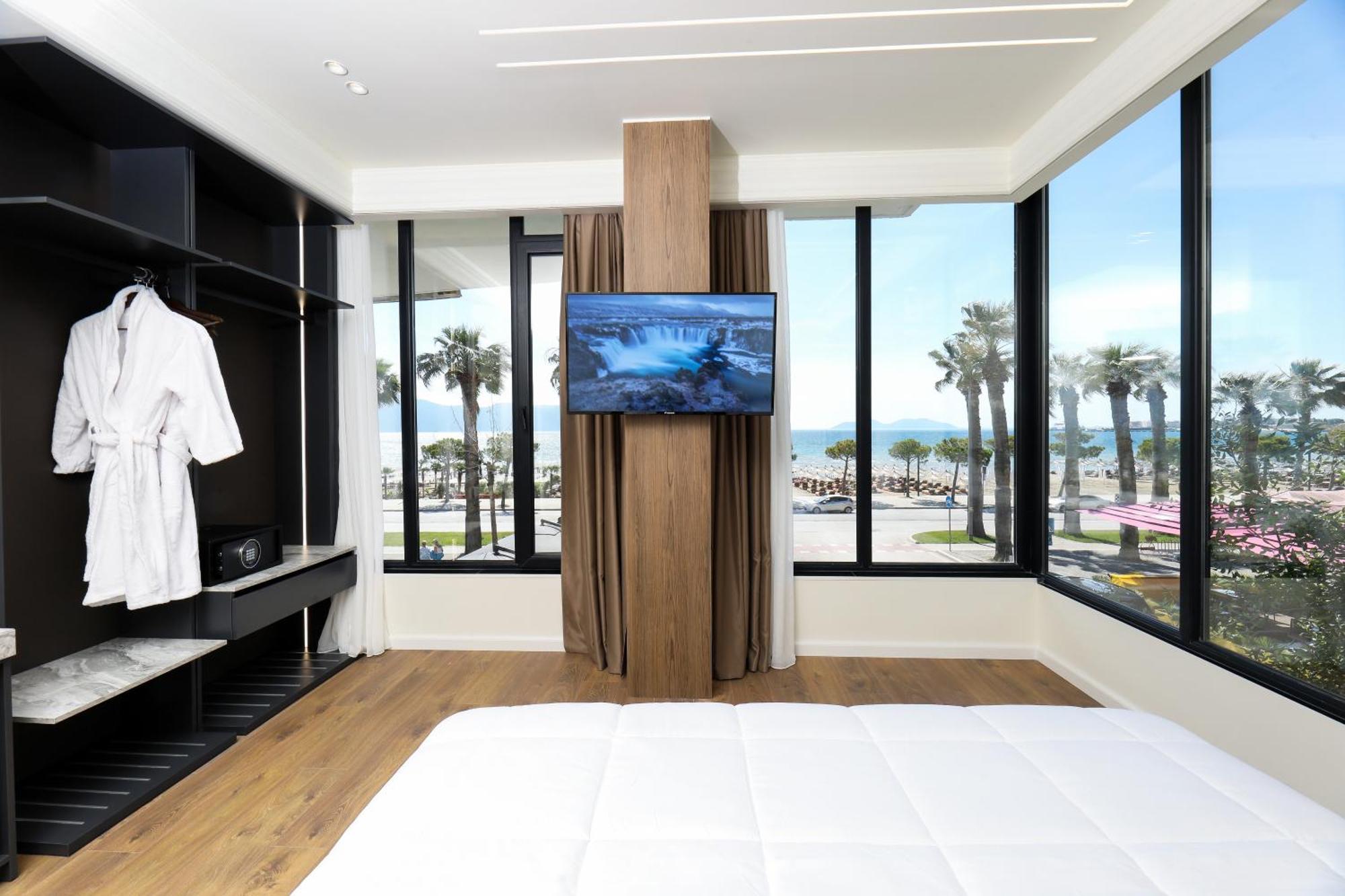 Hotel Adore Vlore Exterior photo