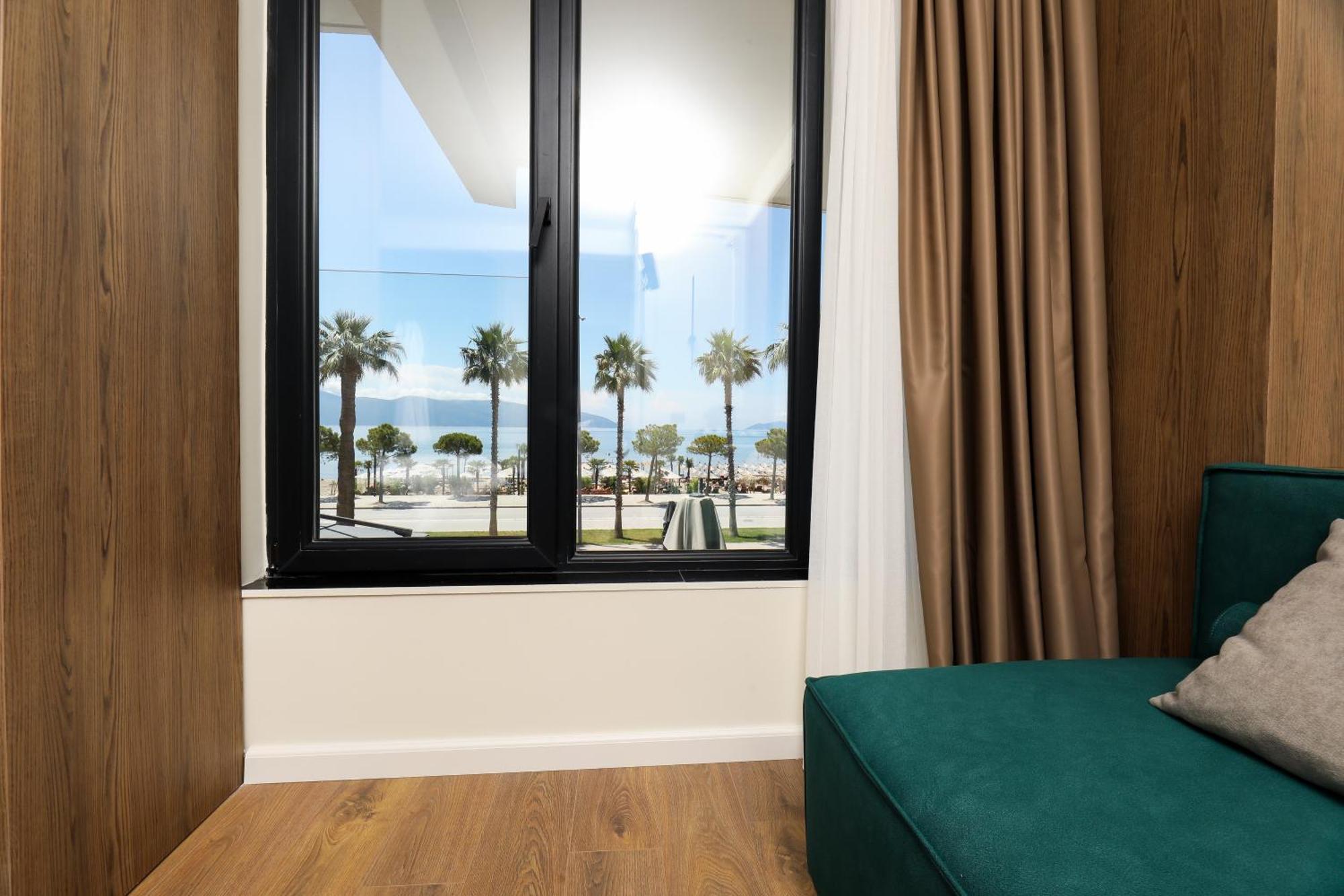 Hotel Adore Vlore Exterior photo